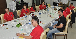 Periler moral depoladı