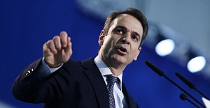 Tribünlere oynayan Miçotakis Türkiye'yi tehdit etti!..