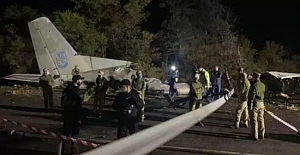 Ukrayna'da askeri uçak düştü!.. 26 kişi hayatını kaybetti..