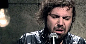 Ünlü şarkıcı Halil Sezai gözaltına alındı