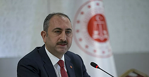 Adalet Bakanı; "Hukuk fakülteleri için YÖK'ten sıralamayı ilk 100 bine yükseltmelerini talep ettik"