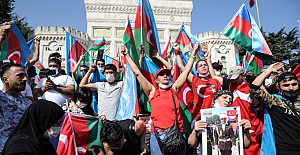 İstanbul Beyazıt'ta “iki devlet bir millet” gösterisi