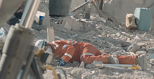 İzmir depremi ve arama kurtarma ekipleri: 'Bazı kahramanlar pelerin giymez'