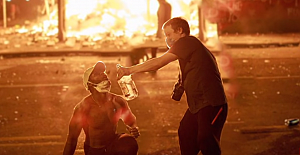 5 fotoğrafla 2020: "Deprem, koronavirüs, Trump, mülteciler ve George Floyd"