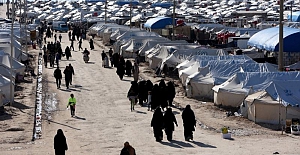 Almanya ve Finlandiya, Suriye'deki IŞİD kamplarından kadın ve çocukları ülkelerine geri aldı