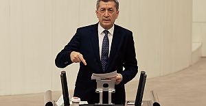 Bakan Selçuk; "Her öğretmenimizin emeğinin kutsallığına inanıyoruz"
