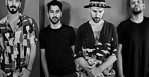 Grup 'Adamlar'ın şarkılarını hiç böyle duymadınız