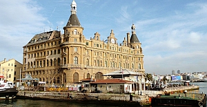 Haydarpaşa Garı kazılarında gizemli mermer yapı bulundu