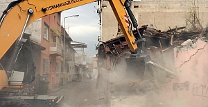 Madde Bağımlılarının Meskenine Balyoz