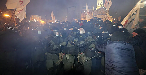 Ukrayna'da Kovid-19 yasaklarına karşı protesto: En az 40 yaralı