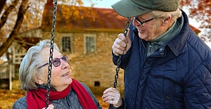 90 Yaş üzeri vatandaşlar evlerinde aşılanmaya başlandı