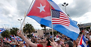 ABD Küba'yı tekrar "terörü destekleyen ülkeler" listesine aldı