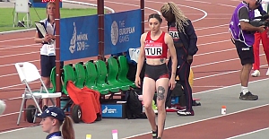 Milli Atlet Tuğba Danışmaz üç adım atlamada rekorunu tazeledi