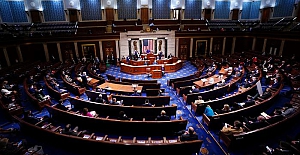 Trump görevinden azledilecek mi?