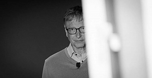 Bill Gates, mutasyonlarla mücadele için 'üç doz aşı' çağrısı yaptı