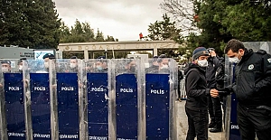 Boğaziçi Üniversitesi'ndeki gösterilerde gözaltına alınan 51 kişinin tamamı serbest kaldı