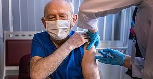 Kemal Kılıçdaroğlu, eşiyle birlikte Corona aşısı olduğunu açıkladı