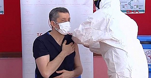 Milli Eğitim Bakanı Ziya Selçuk öğretmenlerin aşılanması progamını başlattı