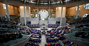 Almanya’da maske yolsuzluğundan istifa eden milletvekili sayısı 3’e yükseldi