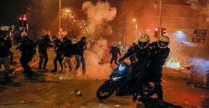 Atina karıştı, gözaltılar devam ediyor