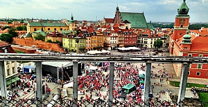 Azerbaycanlı öğrenciler Varşova'da saldırıya uğradı
