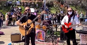 Boğaziçi Öğrencilerine Protestoların 100. Gününde Müzikli Destek