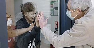 Darısı Bize: "Hollanda'da sokağa çıkma kısıtlaması kaldırılıyor"