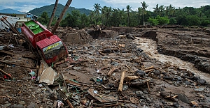 Endonezya'da sel felaketi: Can kaybı 181'e yükseldi
