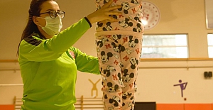 Naim Süleymanoğlu Spor Kompleksi'nde çocuklara jimnastik eğitimleri