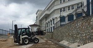 Orhangazi Yeni Adliyesi'ne çevre düzenlemesi