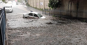İstanbul'da sağanak: Alt geçitte mahsur kalanlar kurtarıldı