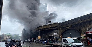 Londra'da Elephant&Castle metro  istasyonunda patlama!