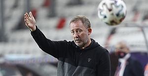 Sergen Yalçın: "Alex Teixeira transferi bize sınıf atlatır" 