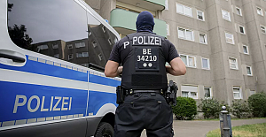 Almanya'daki polis şiddeti görüntüleri sosyal medyada tepki topladı