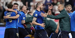 EURO 2020'de şampiyon İtalya: İngiltere'yi penaltılarla 3-2 yendi