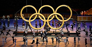 Tokyo 2020 Olimpiyatları'nda açılış töreni salgın önlemlerinin gölgesinde başladı