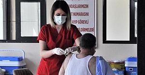 Aşılama politikasına "tutarsızlık" eleştirisi