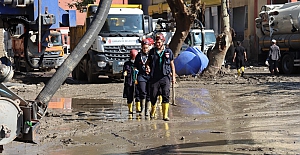 Kastamonu'da selde kaybolan 10 kişi aranıyor