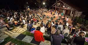 Nilüfer Kent Tiyatrosu sezona açık havada başladı