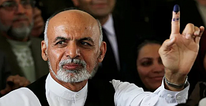 Rusya: Eşref Gani'nin yanına aldığı para helikoptere sığmadı, pistte banknotlar bırakarak kaçtı