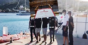 Marmaris açıklarında 9 FETÖ'cü kaçmaya çalışırken botta yakalandı