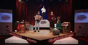 Nilüfer Kent Tiyatrosu "Kuş Öpücüğü" ile sahnede