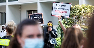 Aşı karşıtları doktorları tehdit ediyor