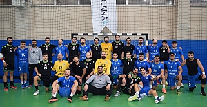 Nilüferli hentbolcular hazırlık maçında moral buldu