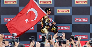 Toprak Razgatlıoğlu dünya şampiyonu oldu, tarihe geçti!