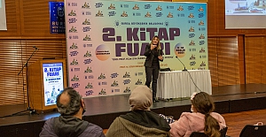 350 bin okur kitapla buluştu