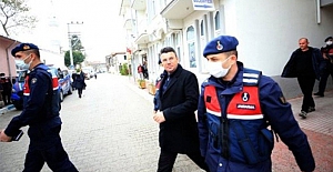 Belediye Başkanına yolsuzluk ve rüşvet iddiasıyla tutuklama