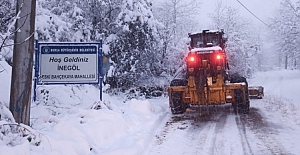 Bursa'nın Uludağ yamaçlarındaki yerleşim bölgelerinde karla mücadele sürüyor