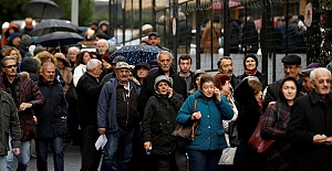 Turgut Özal adını koydu, Kemal Sunal aynı isimli filmde oynadı: "Orta Direk"  sallantıda
