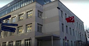 Türkiye'nin Varşova Büyükelçiliğine molotof saldırısı!